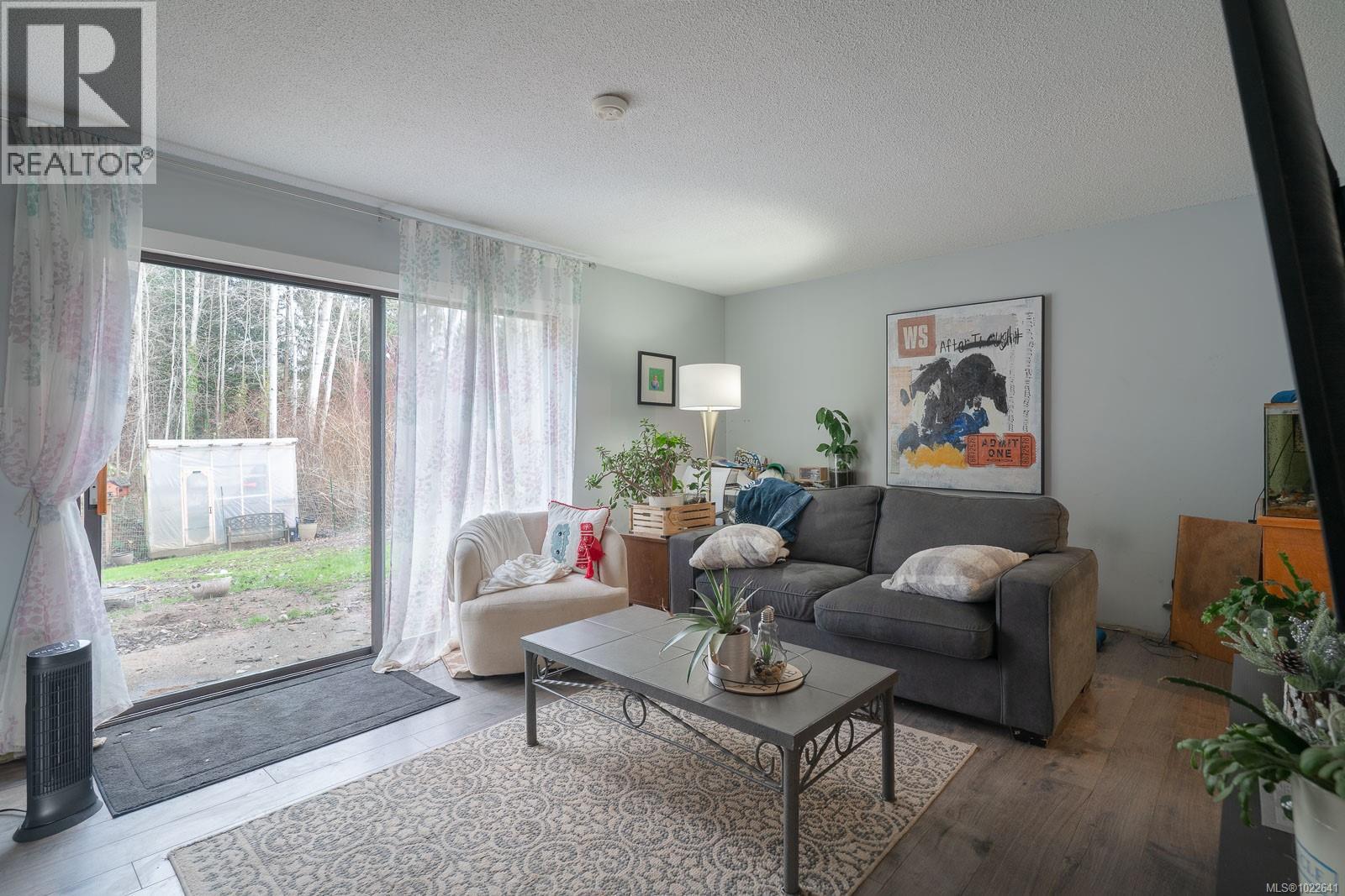 5858/5856 Annsobel Cir, Nanaimo, British Columbia  V9V 1E1 - Photo 10 - 1022641