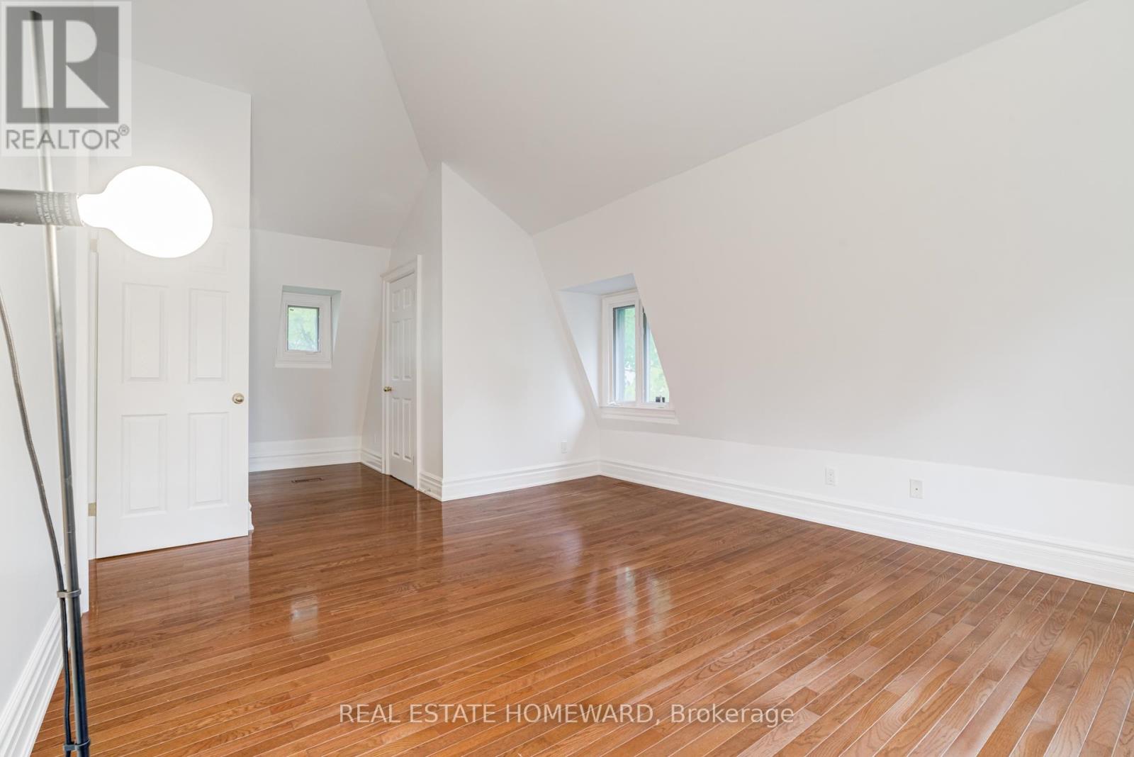 12 A Admiral Road, Toronto, Ontario  M5R 2L5 - Photo 17 - C12670210