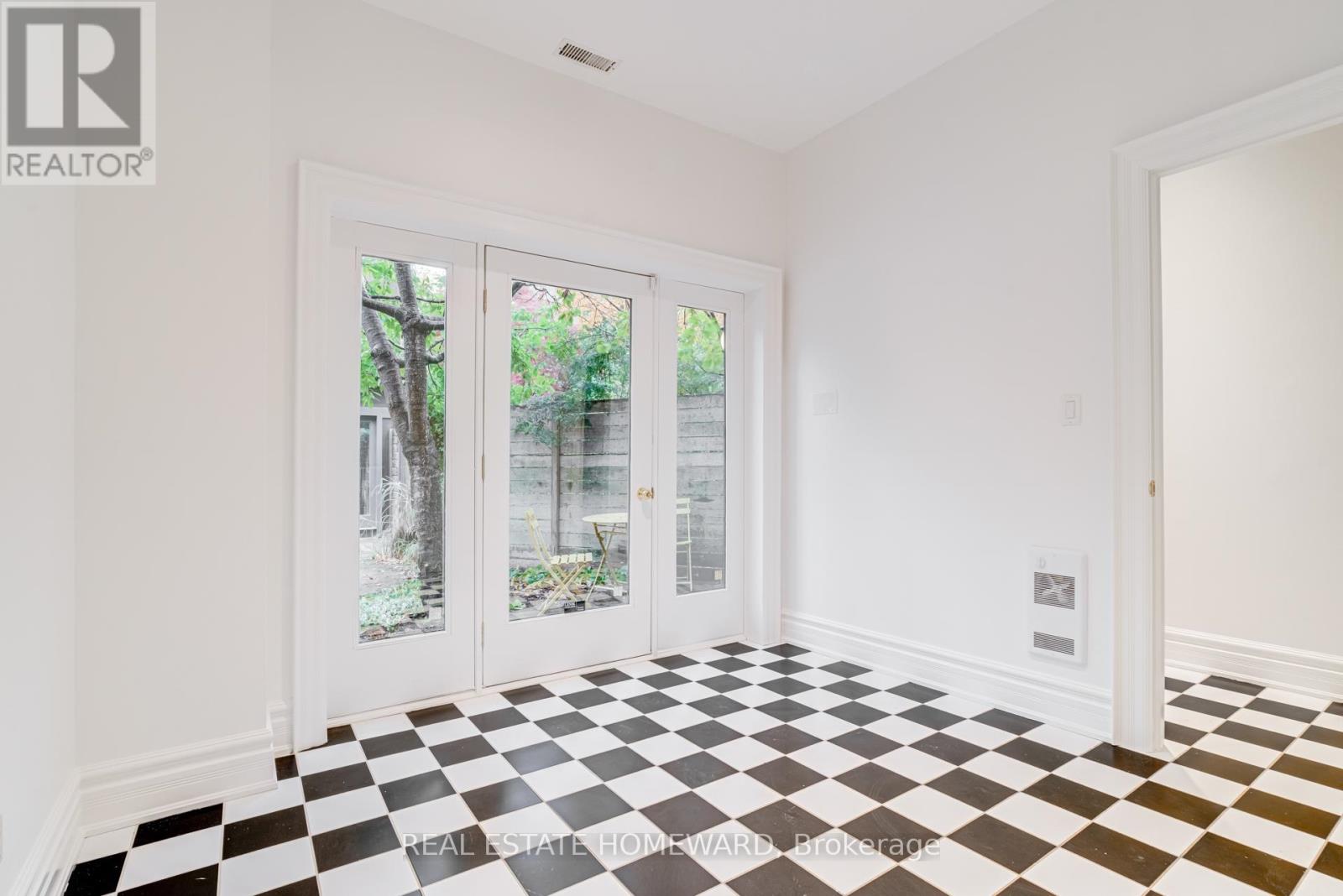 12 A Admiral Road, Toronto, Ontario  M5R 2L5 - Photo 6 - C12670210