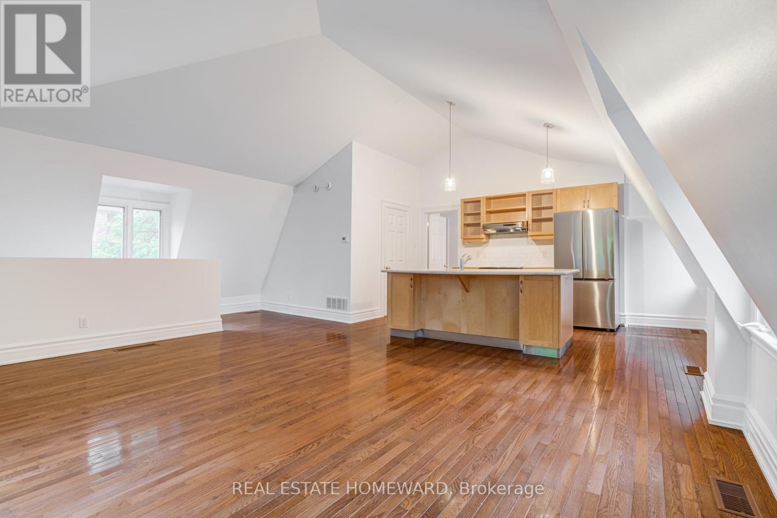 12 A Admiral Road, Toronto, Ontario  M5R 2L5 - Photo 8 - C12670210