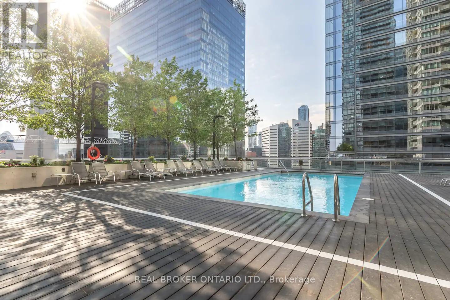 1704 - 55 Bremner Boulevard, Toronto, Ontario  M5J 0A6 - Photo 12 - C12670218