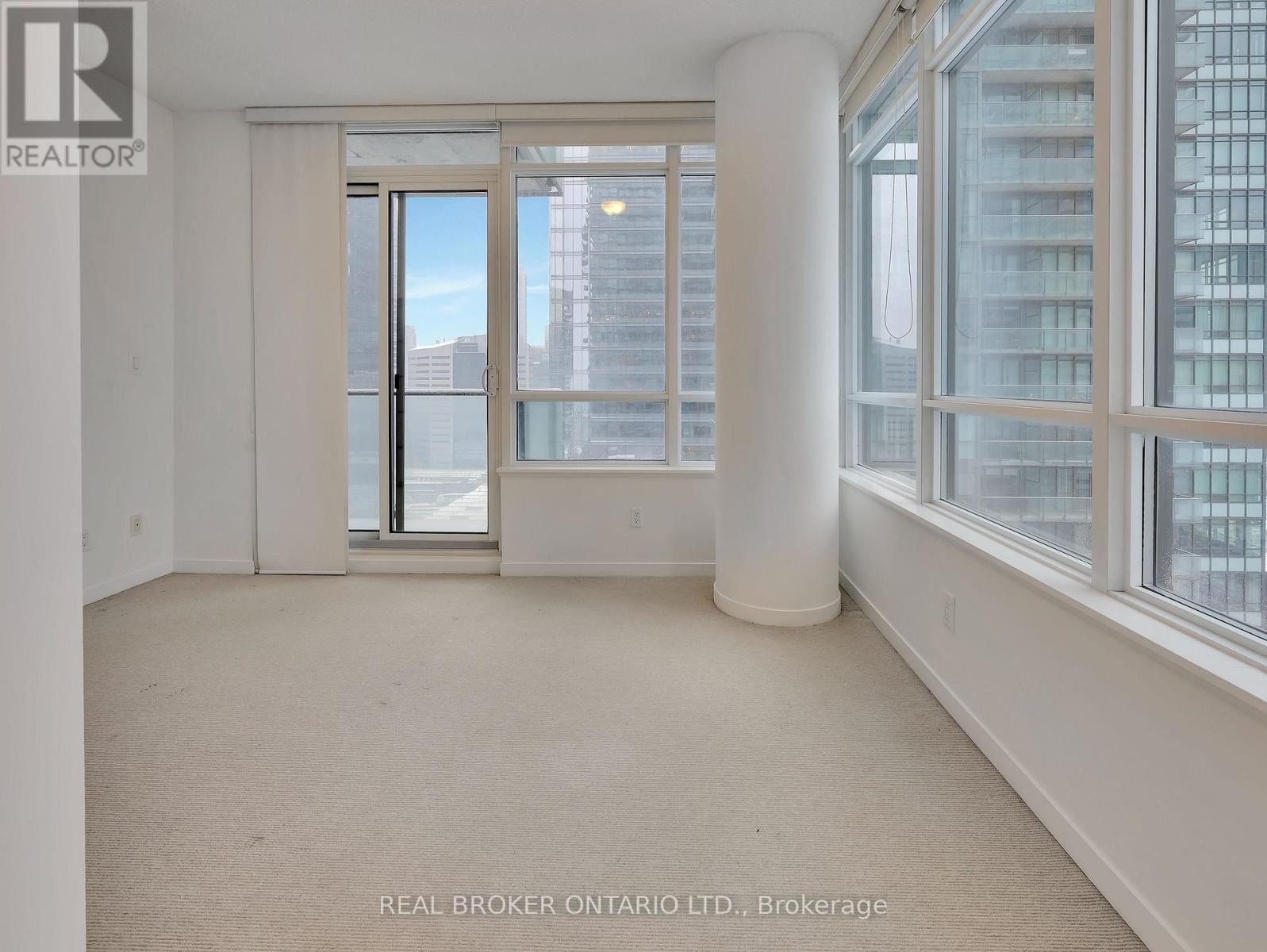 1704 - 55 Bremner Boulevard, Toronto, Ontario  M5J 0A6 - Photo 20 - C12670218