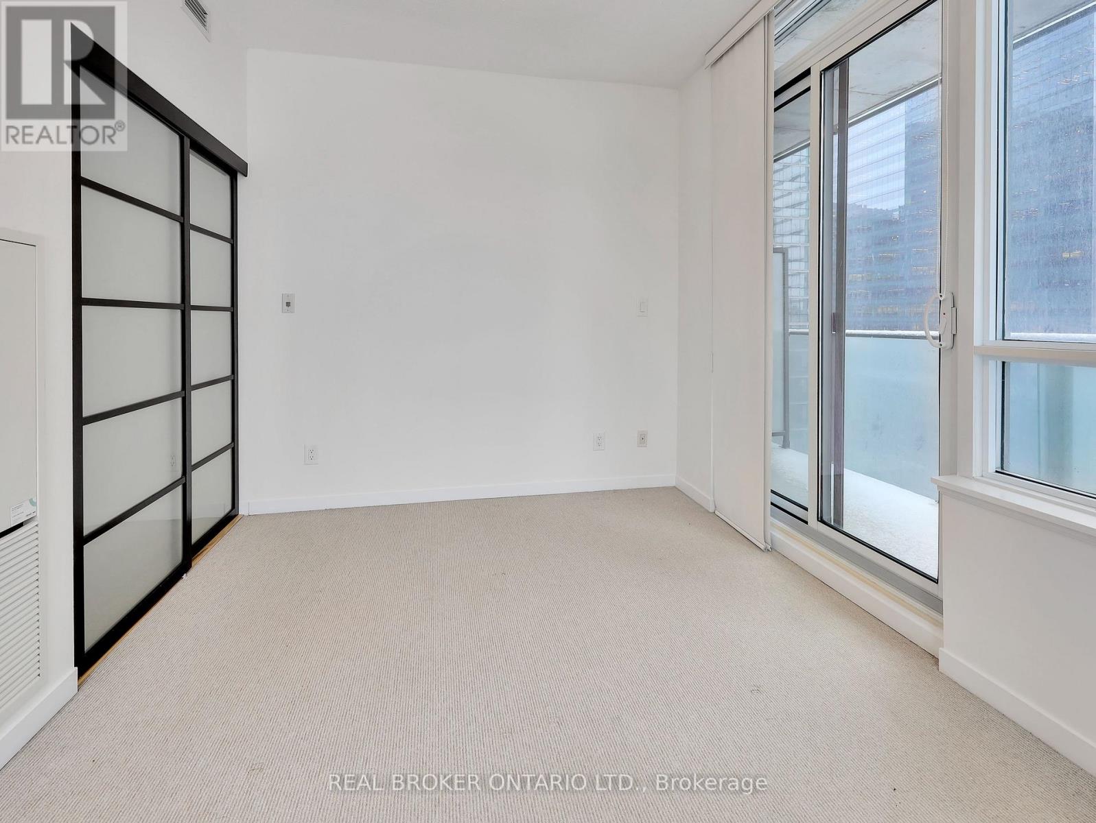 1704 - 55 Bremner Boulevard, Toronto, Ontario  M5J 0A6 - Photo 22 - C12670218