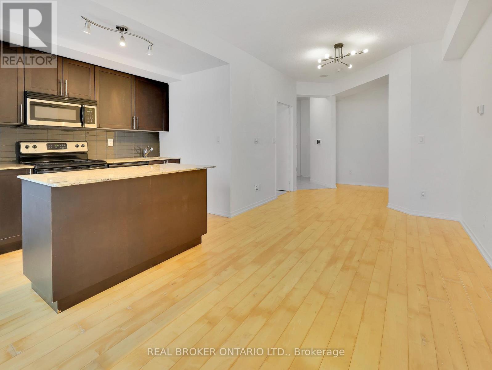1704 - 55 Bremner Boulevard, Toronto, Ontario  M5J 0A6 - Photo 23 - C12670218