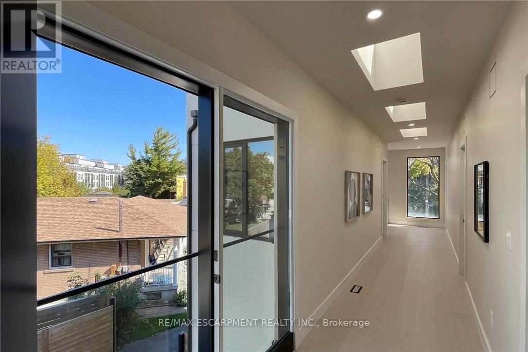 28 Dunsmore Gardens, Toronto, Ontario  M3H 3M2 - Photo 36 - C12670238