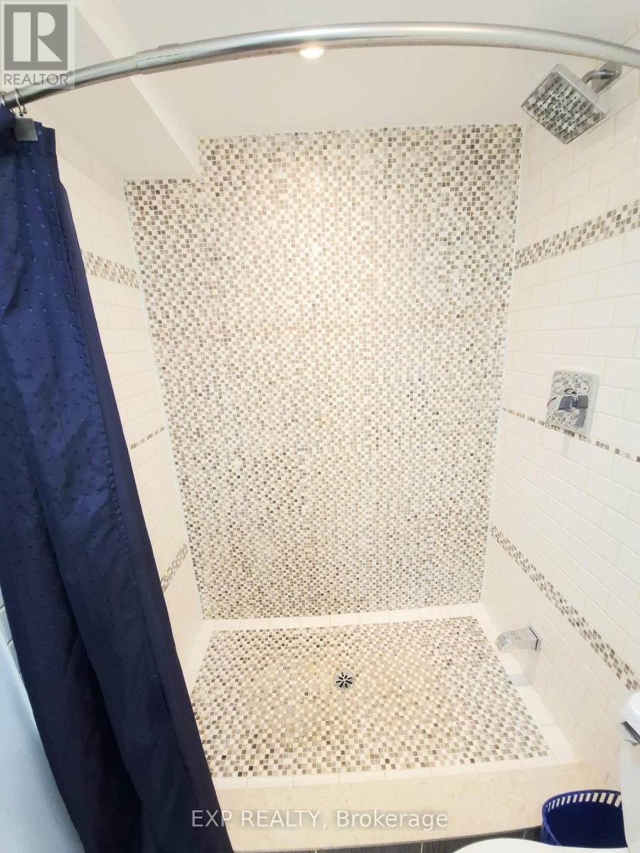 40 Stammers Drive, Ajax, Ontario  L1T 0L2 - Photo 5 - E12670200