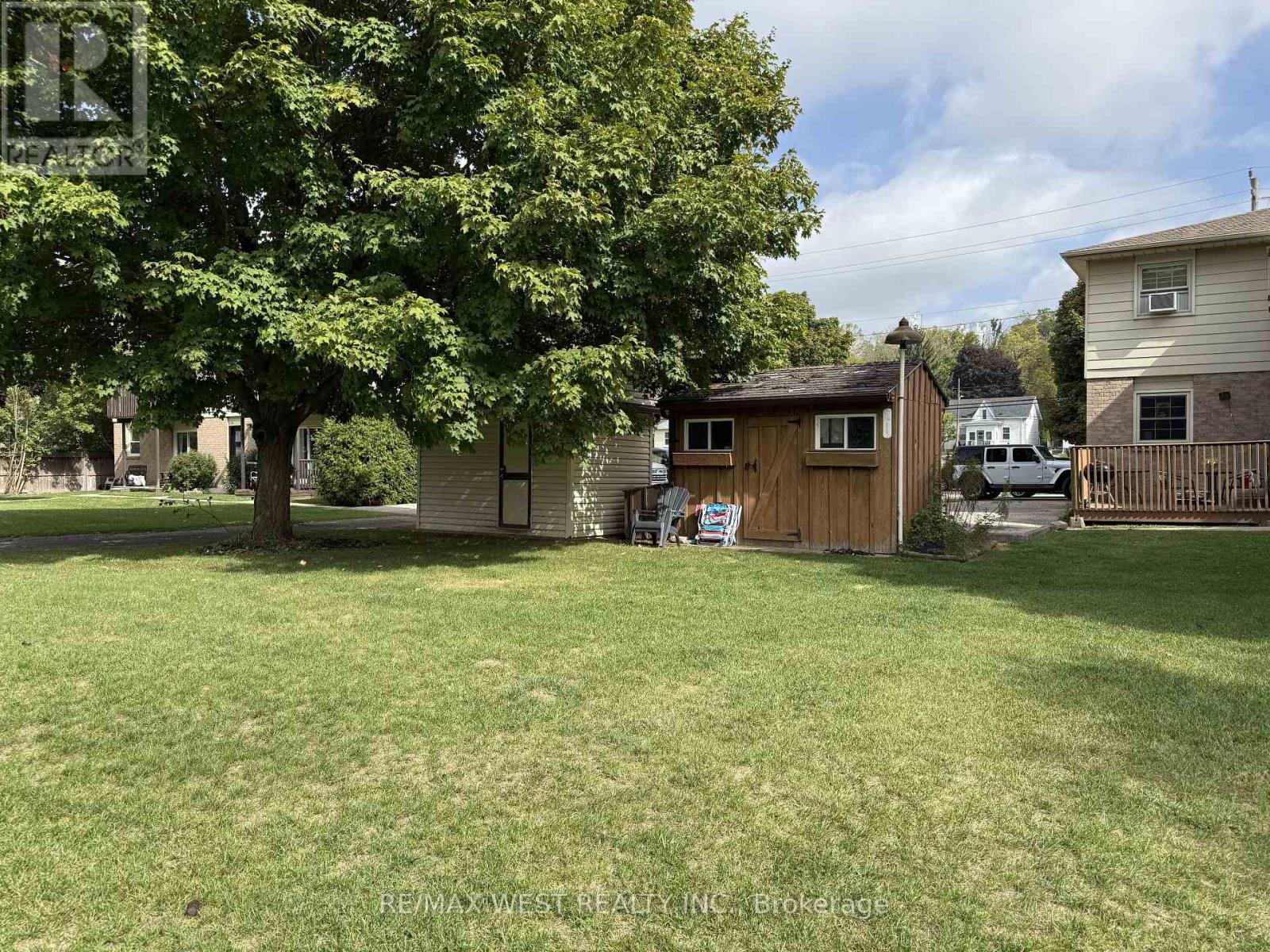 58 Willow Street, Brant, Ontario  N3L 2K6 - Photo 2 - X12663652