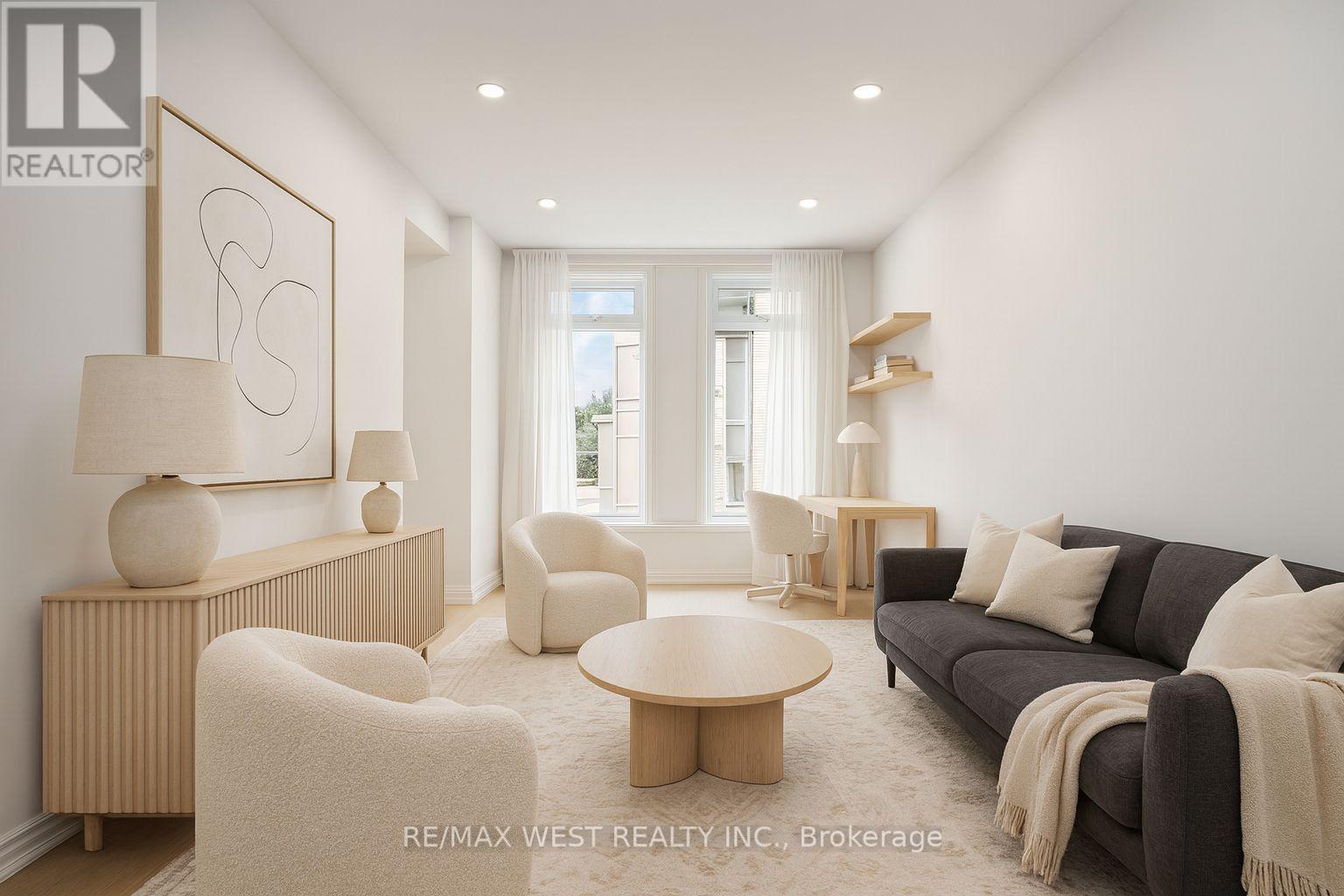 120 - 11 APPLEWOOD LANE, Toronto, Ontario