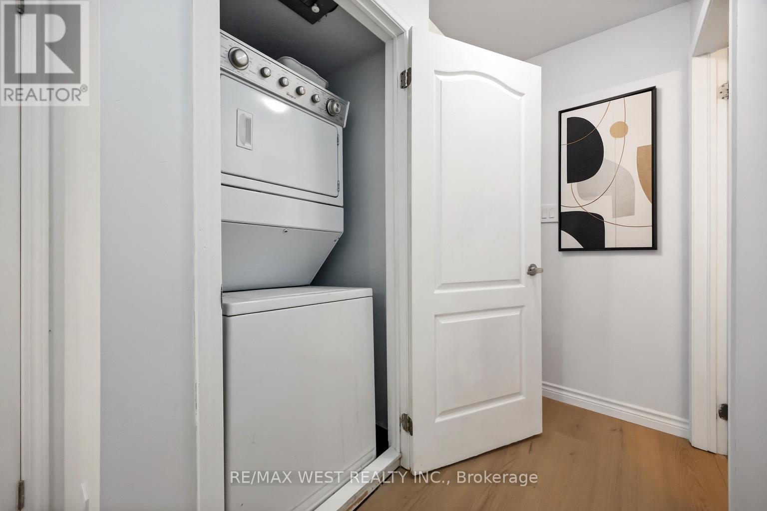 120 - 11 Applewood Lane, Toronto, Ontario  M9C 0C1 - Photo 8 - W12670216