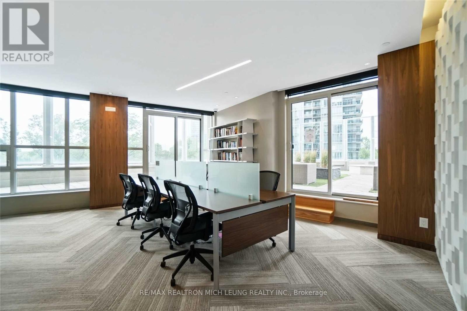 2506 - 36 Park Lawn Road, Toronto, Ontario  M8V 0E5 - Photo 2 - W12670224