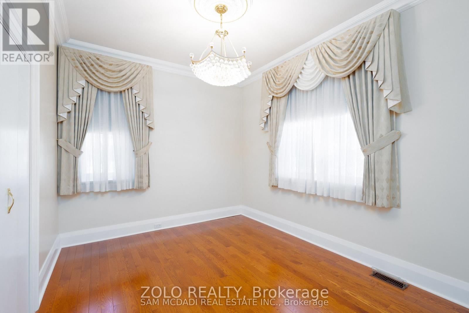 Main - 469 Evans Avenue, Toronto, Ontario  M8W 2T6 - Photo 5 - W12670230