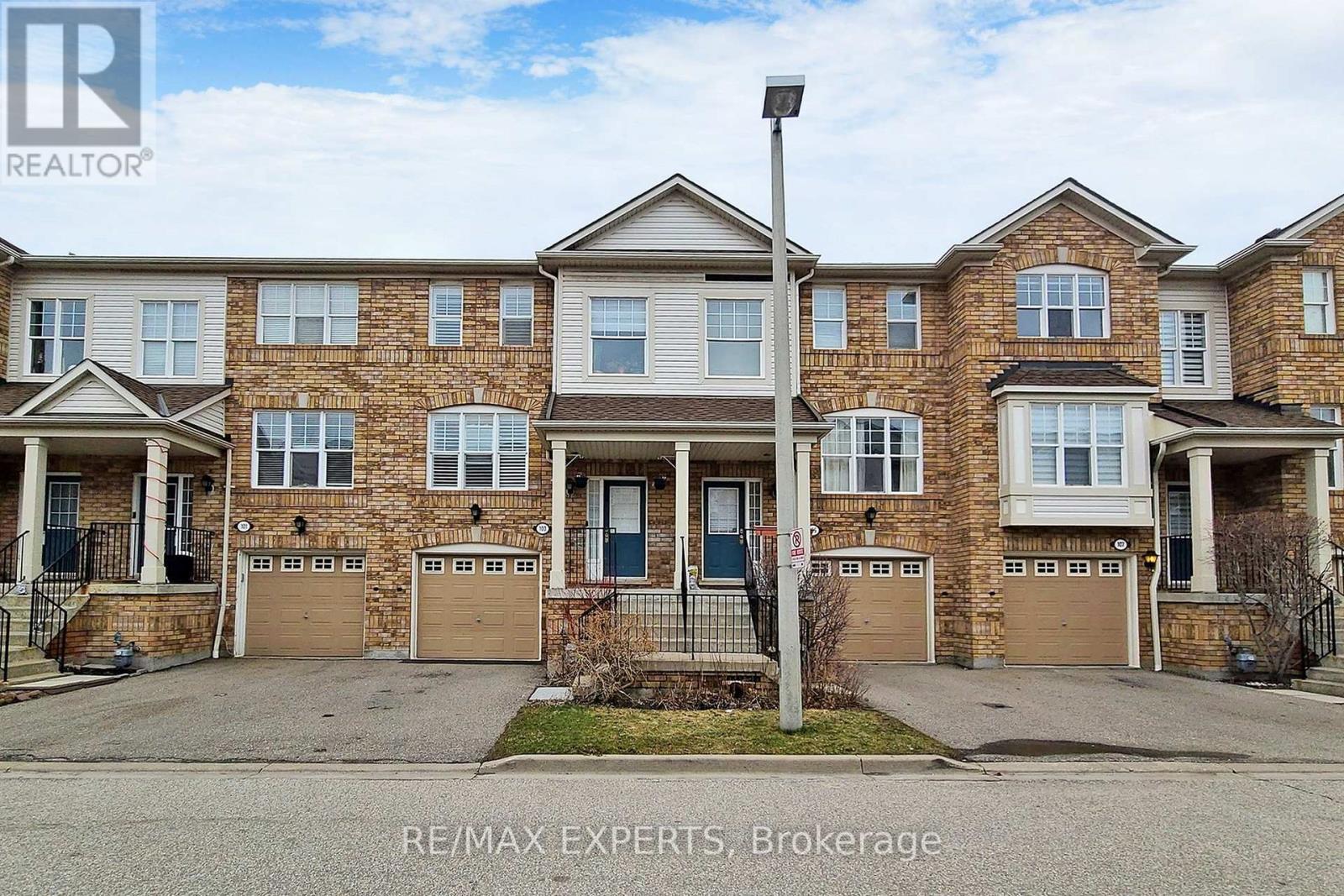 103 - 5980 Whitehorn Avenue, Mississauga, Ontario  L5V 2Y3 - Photo 1 - W12670244