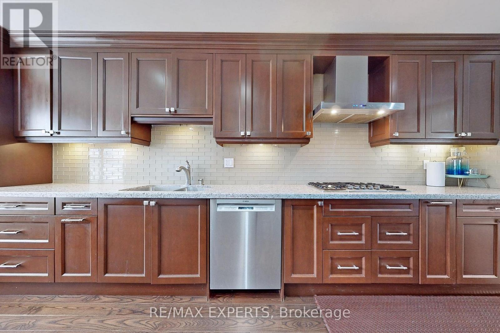 103 - 5980 Whitehorn Avenue, Mississauga, Ontario  L5V 2Y3 - Photo 8 - W12670244