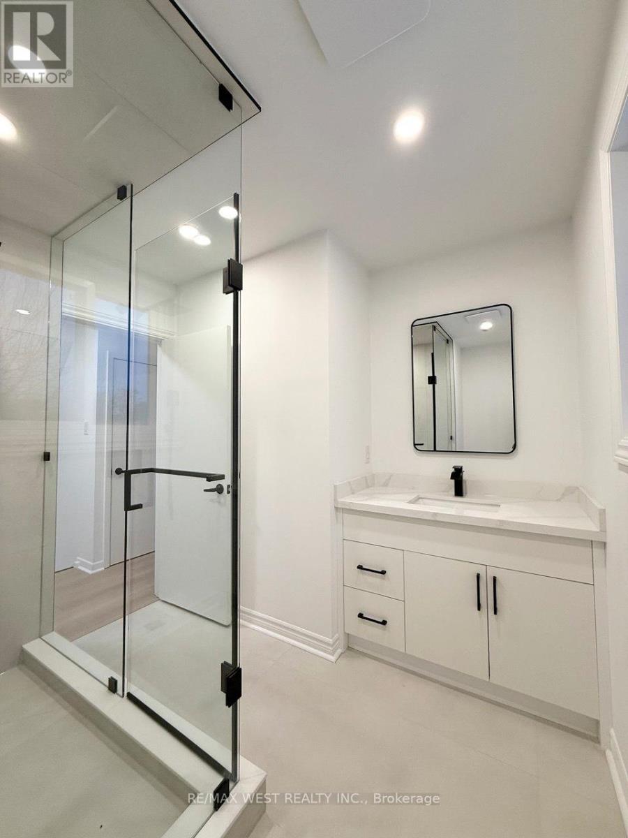 177 Patricia Avenue, Toronto, Ontario  M2M 1J6 - Photo 19 - C12669058