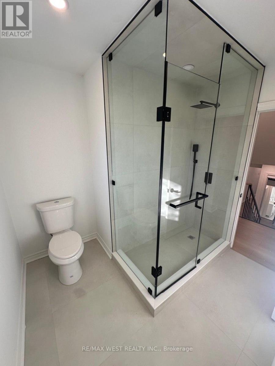 177 Patricia Avenue, Toronto, Ontario  M2M 1J6 - Photo 18 - C12669058