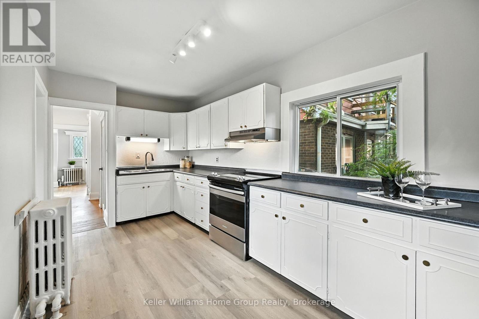 1047 Main Street E, Hamilton, Ontario  L8M 1N5 - Photo 30 - X12670316