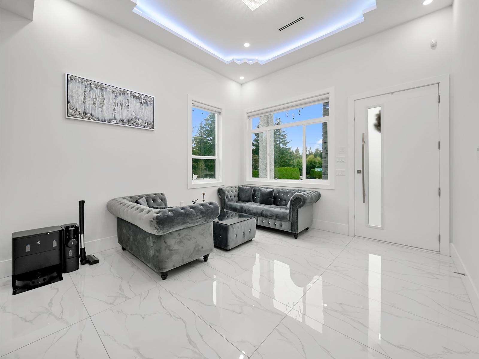 16158 96b Avenue, Surrey, British Columbia  V4N 5X2 - Photo 4 - R3076087