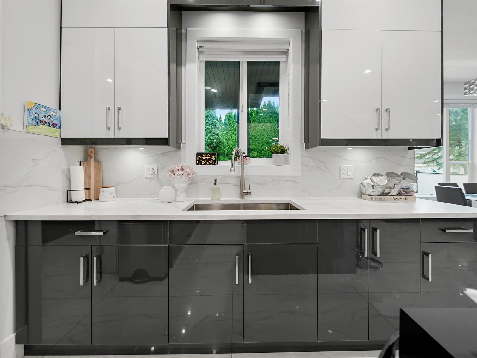 16158 96b Avenue, Surrey, British Columbia  V4N 5X2 - Photo 16 - R3076087