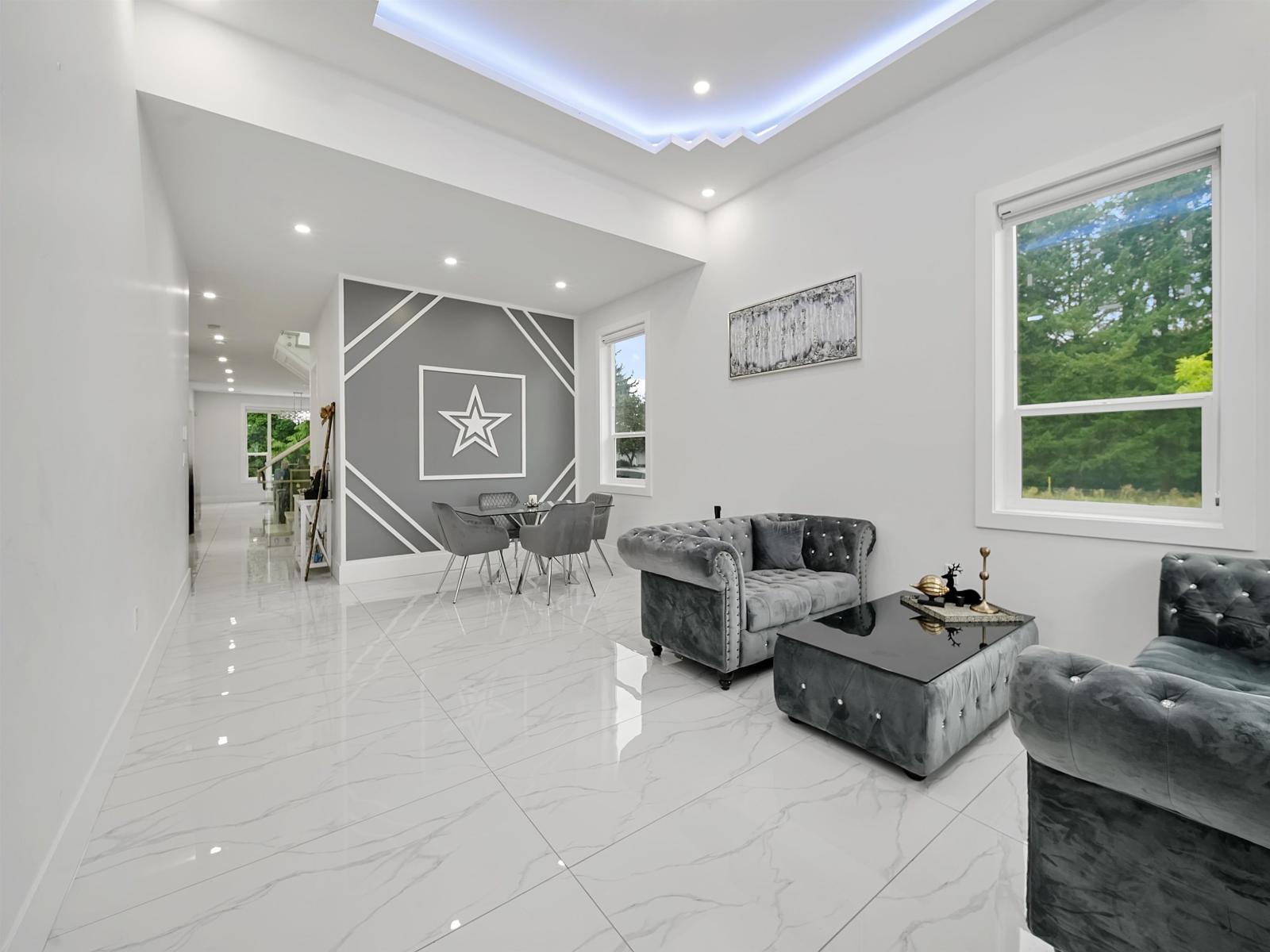 16158 96b Avenue, Surrey, British Columbia  V4N 5X2 - Photo 3 - R3076087