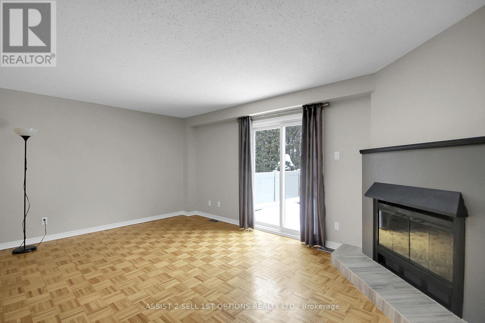 22 Castlebrook Lane, Ottawa, Ontario  K2G 5G3 - Photo 8 - X12670302
