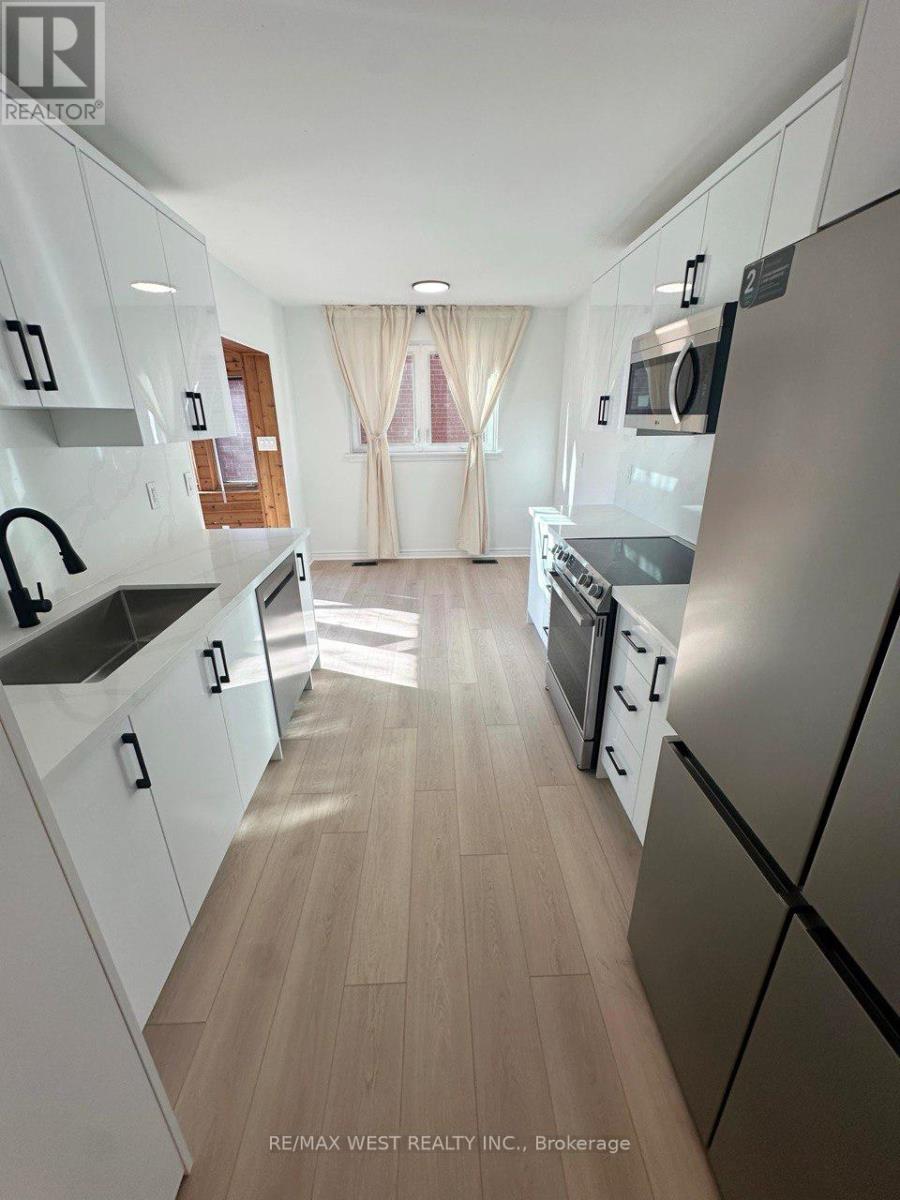 Main - 177 Patricia Avenue, Toronto, Ontario  M2M 1J6 - Photo 10 - C12665928