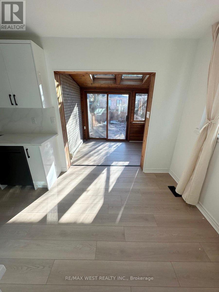 Main - 177 Patricia Avenue, Toronto, Ontario  M2M 1J6 - Photo 12 - C12665928