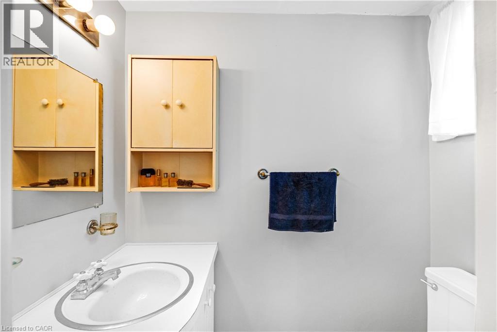 1394 Strathy Avenue, Mississauga, Ontario  L5E 2L3 - Photo 32 - 40788180