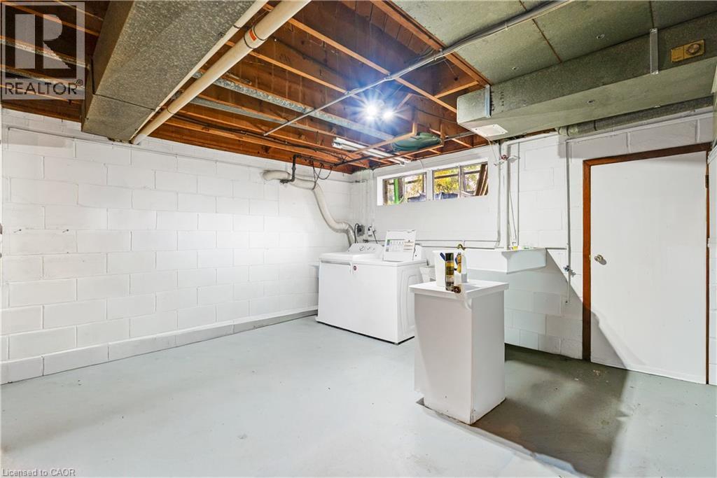 1394 Strathy Avenue, Mississauga, Ontario  L5E 2L3 - Photo 36 - 40788180