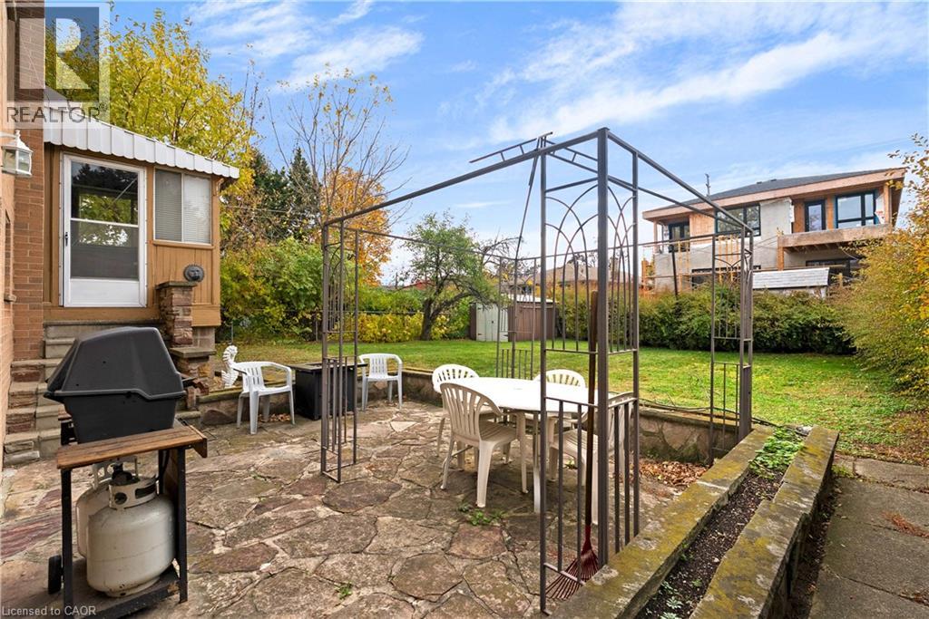 1394 Strathy Avenue, Mississauga, Ontario  L5E 2L3 - Photo 39 - 40788180