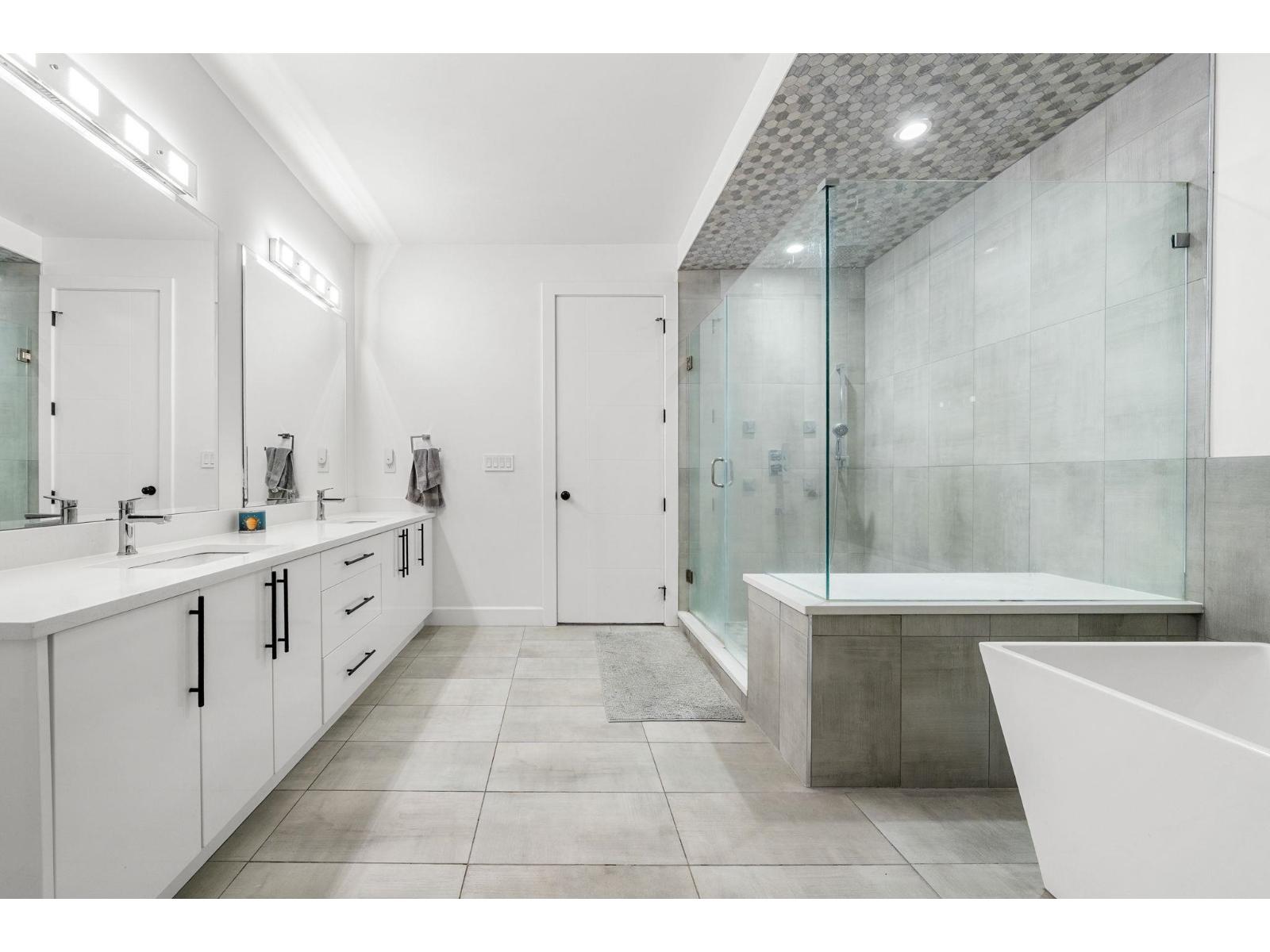 23697 Old Yale Road, Langley, British Columbia  V2Z 2K4 - Photo 39 - R3075795