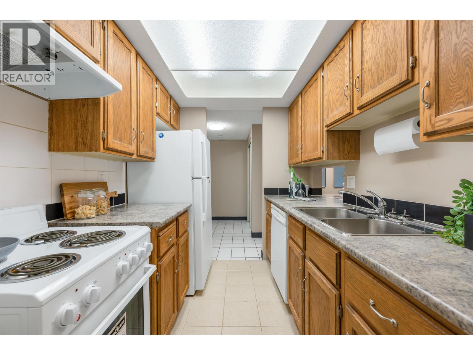 608 6595 Willingdon Avenue, Burnaby, British Columbia  V5H 4E5 - Photo 11 - R3076774