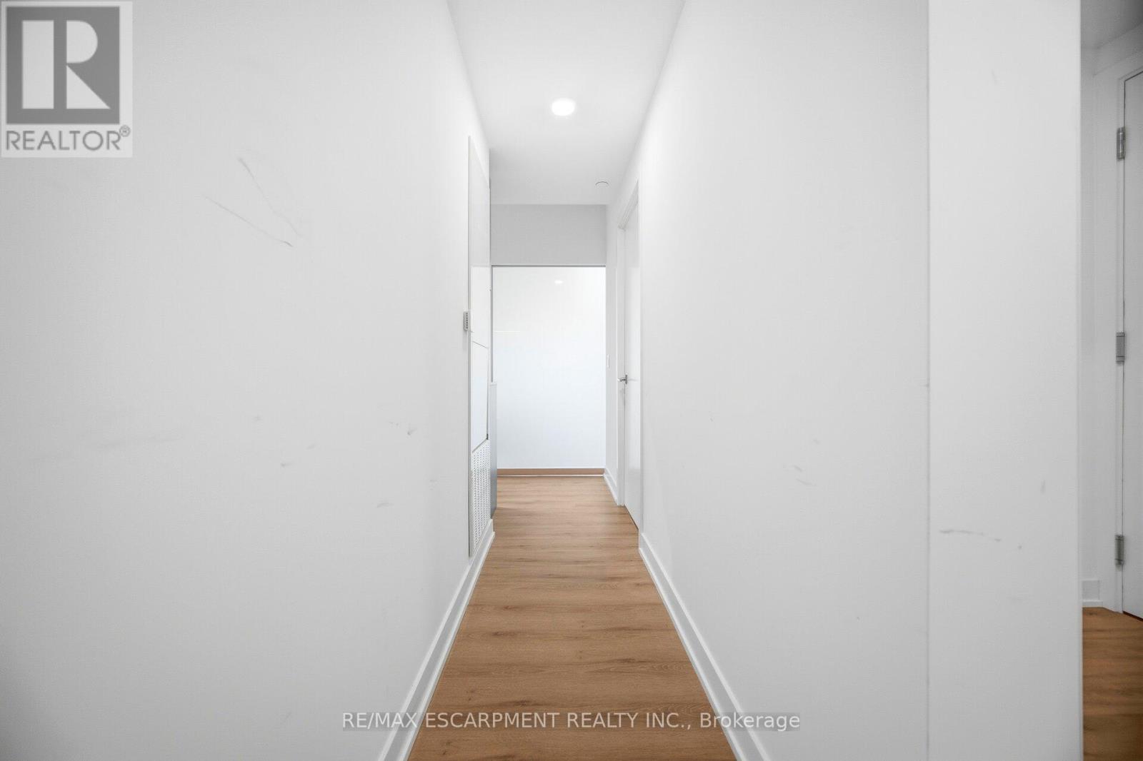 2715 - 252 Church Street, Toronto, Ontario  M5B 0E6 - Photo 8 - C12670278