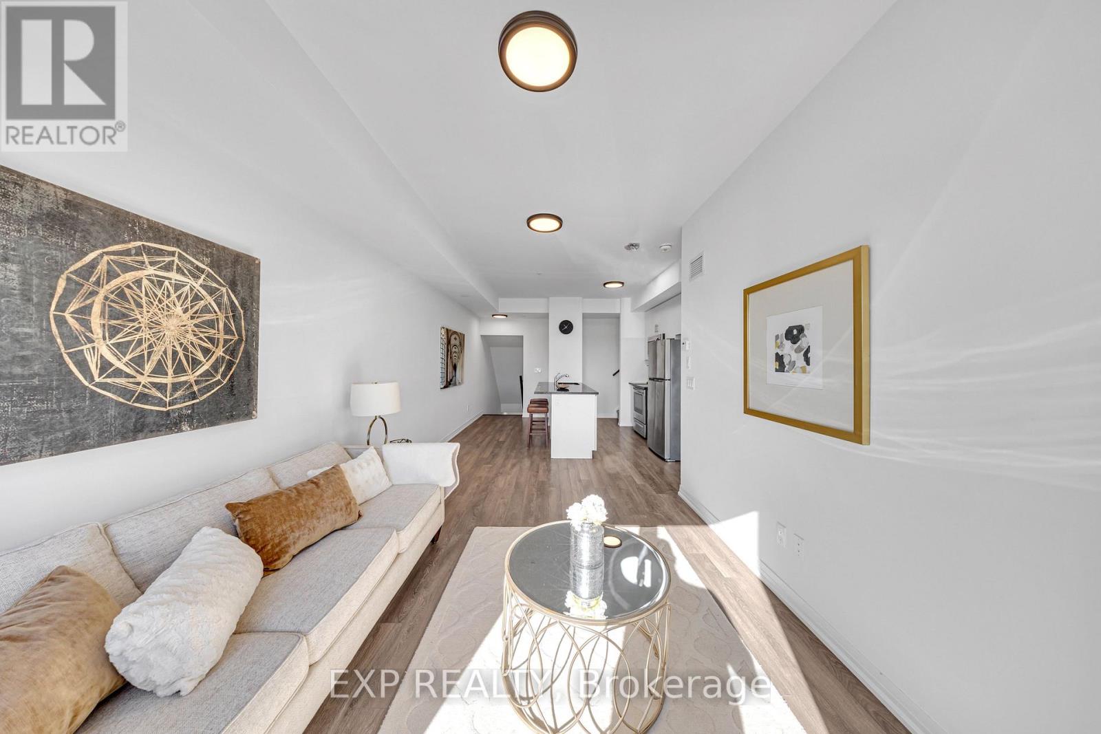 2635 William Jackson Drive, Pickering, Ontario  L1X 0L6 - Photo 4 - E12670274