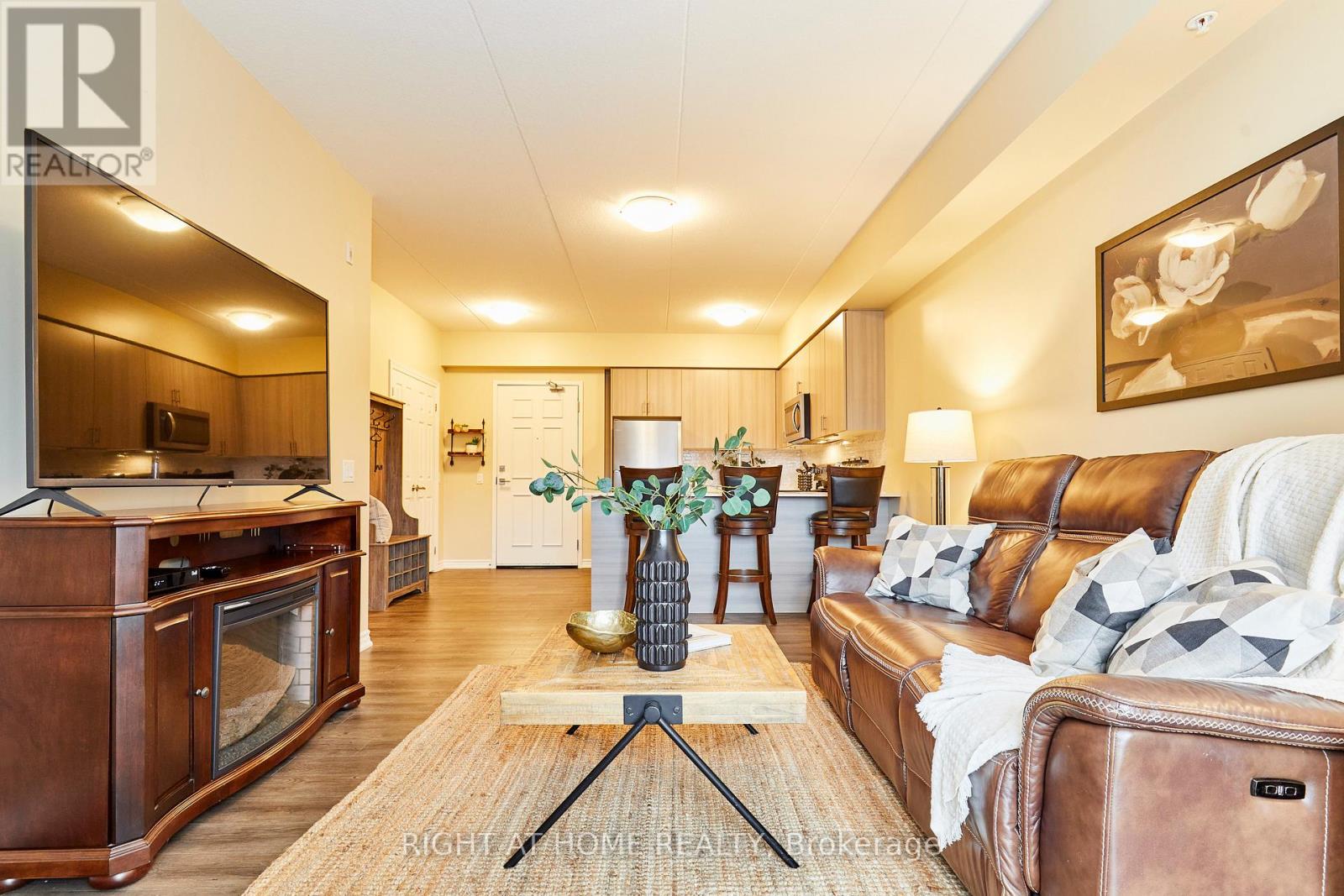 201 - 290 Liberty Street N, Clarington, Ontario  L1C 0V5 - Photo 14 - E12670280