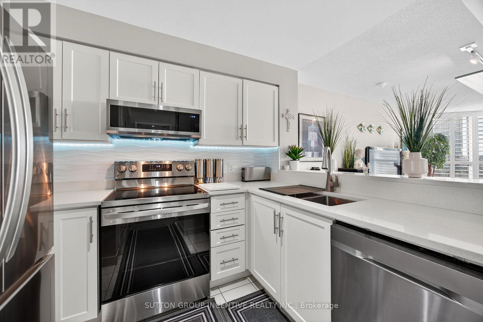 505 - 140 Dunlop Street E, Barrie (City Centre), Ontario  L4M 6H9 - Photo 13 - S12670258