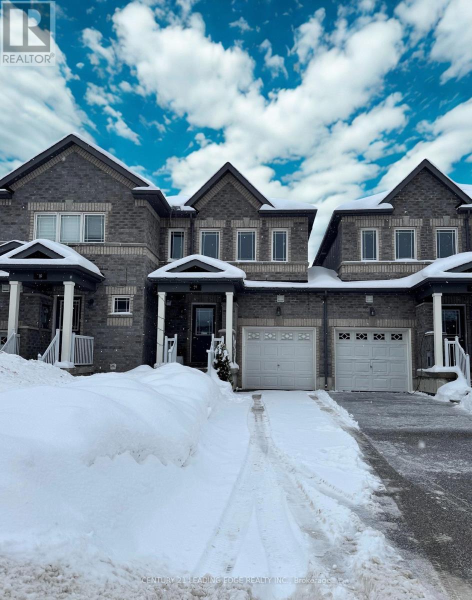 21 ROBINSON STREET, Barrie, Ontario