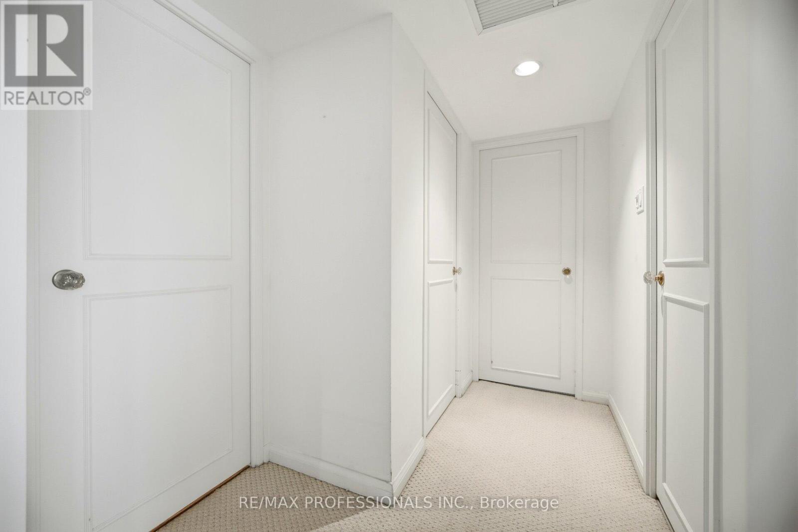 305 - 1400 Dixie Road, Mississauga, Ontario L5E 3E1 - Photo 18 - W12665844