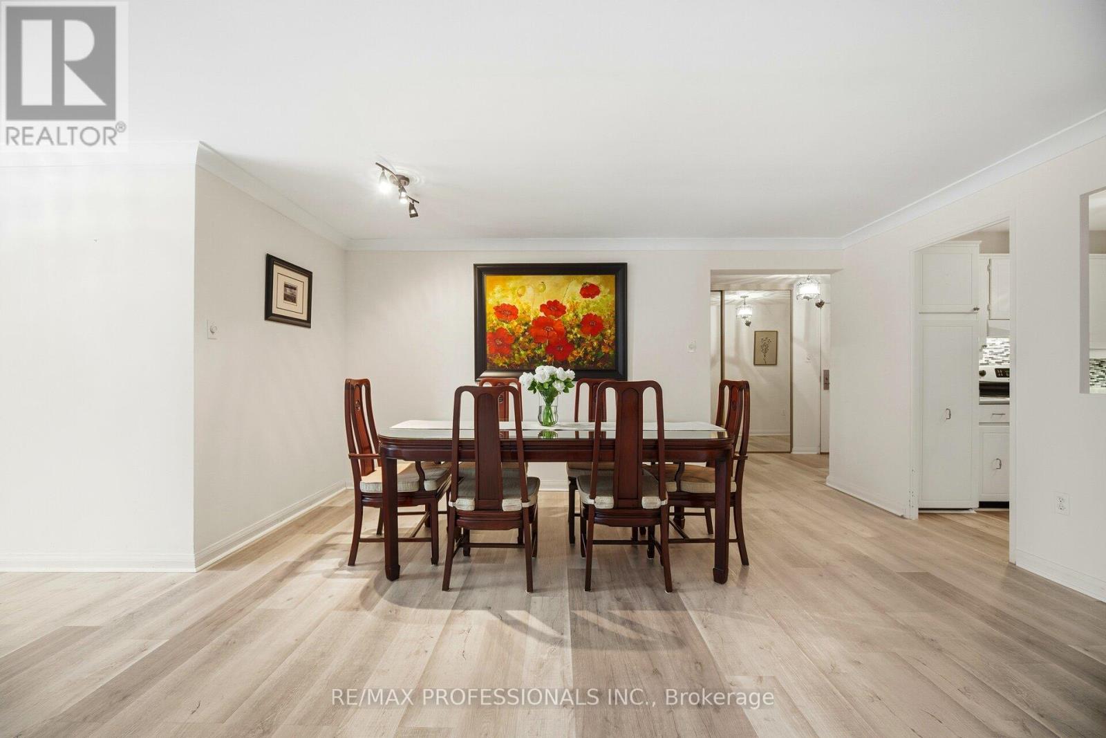 305 - 1400 Dixie Road, Mississauga, Ontario L5E 3E1 - Photo 7 - W12665844