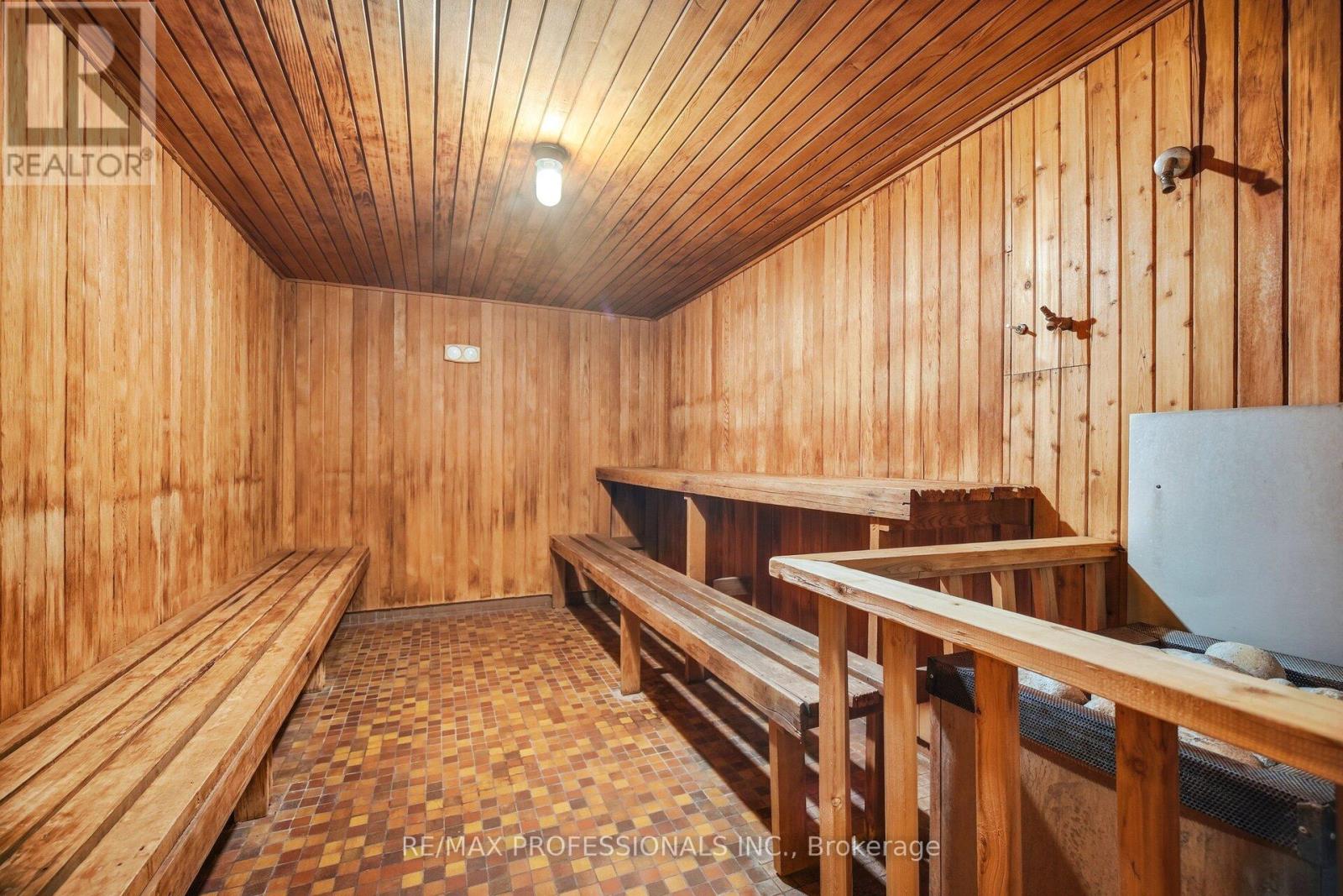 305 - 1400 Dixie Road, Mississauga, Ontario L5E 3E1 - Photo 28 - W12665844