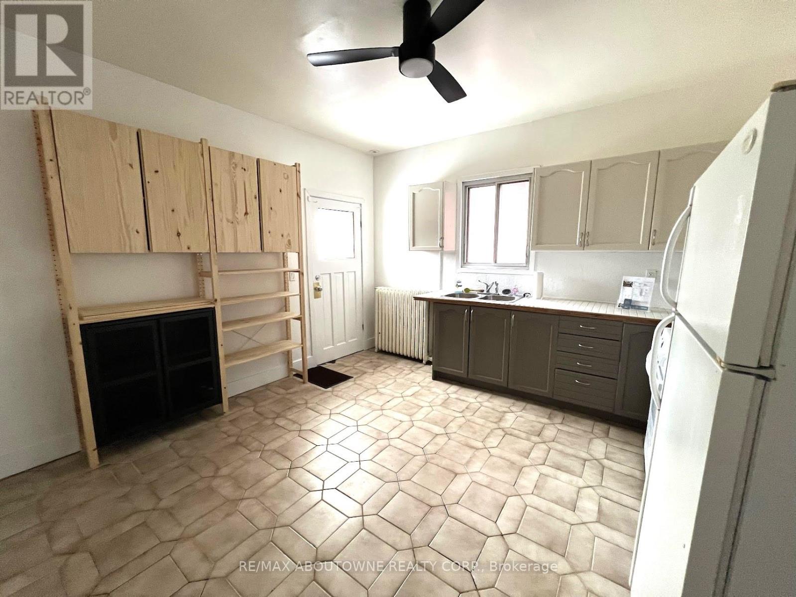 72 William Street, Hamilton, Ontario  L8L 5T7 - Photo 4 - X12586676