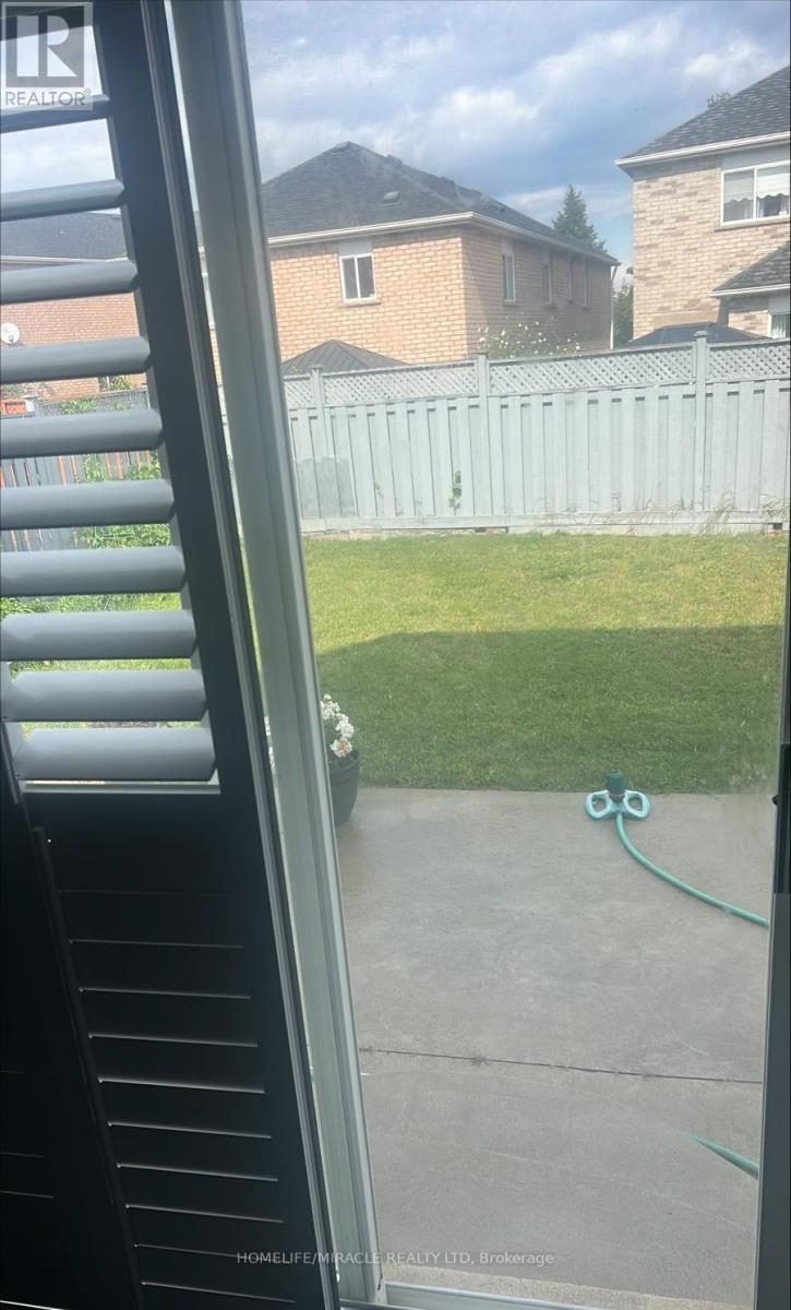 10 Pertosa Drive, Brampton, Ontario  L6X 4V7 - Photo 13 - W12670250