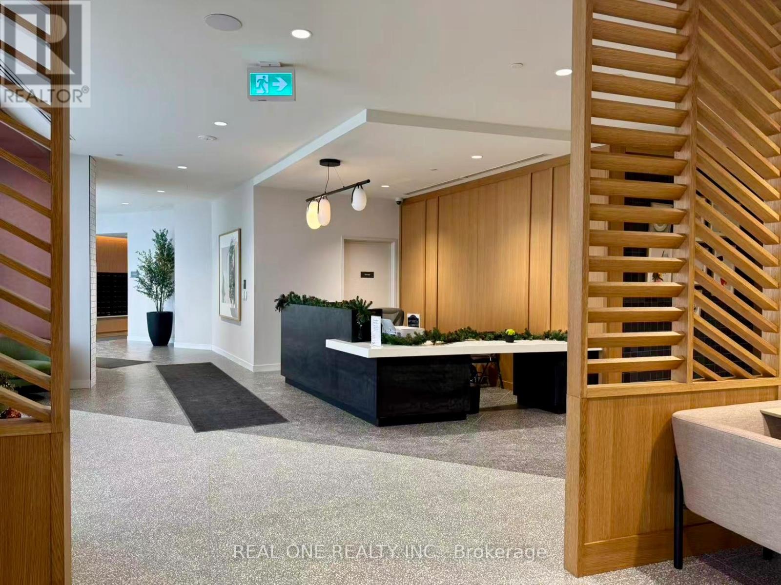 2102 - 2495 Eglinton Avenue W, Mississauga, Ontario  L5M 2T2 - Photo 17 - W12670256