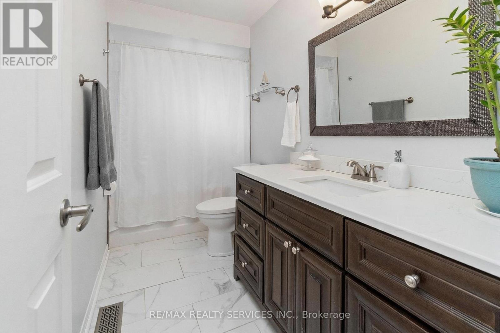 1 Brookbank Court, Brampton, Ontario  L6Z 3G2 - Photo 21 - W12670270