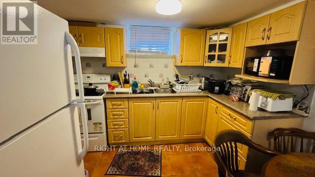 349 Kipling Avenue, Toronto, Ontario  M8V 3K6 - Photo 9 - W12670276