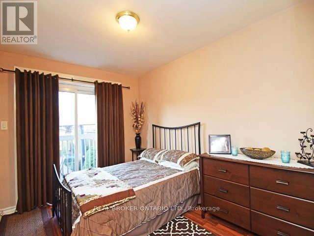 Main - 1602 Coram Crescent, Mississauga, Ontario  L4X 1K9 - Photo 9 - W12670290