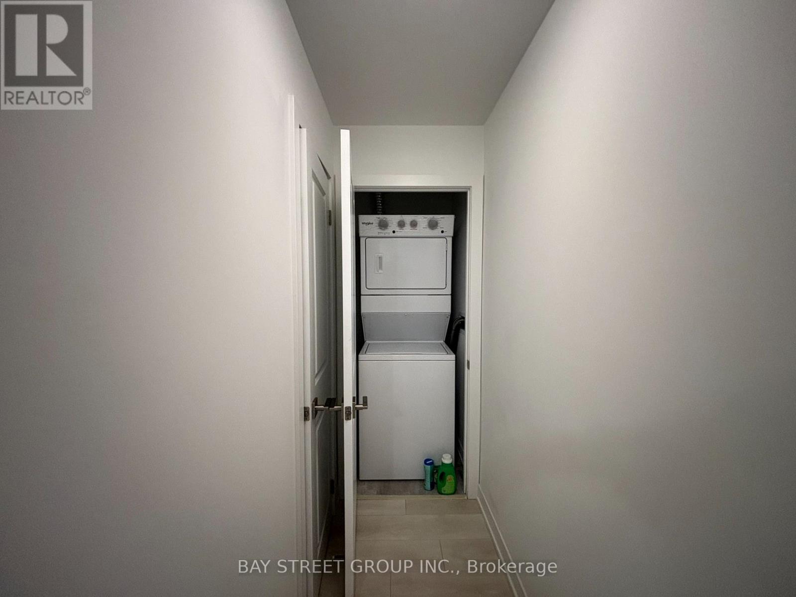 12 - 4017 Hickory Drive, Mississauga, Ontario  L4W 0G6 - Photo 13 - W12670292