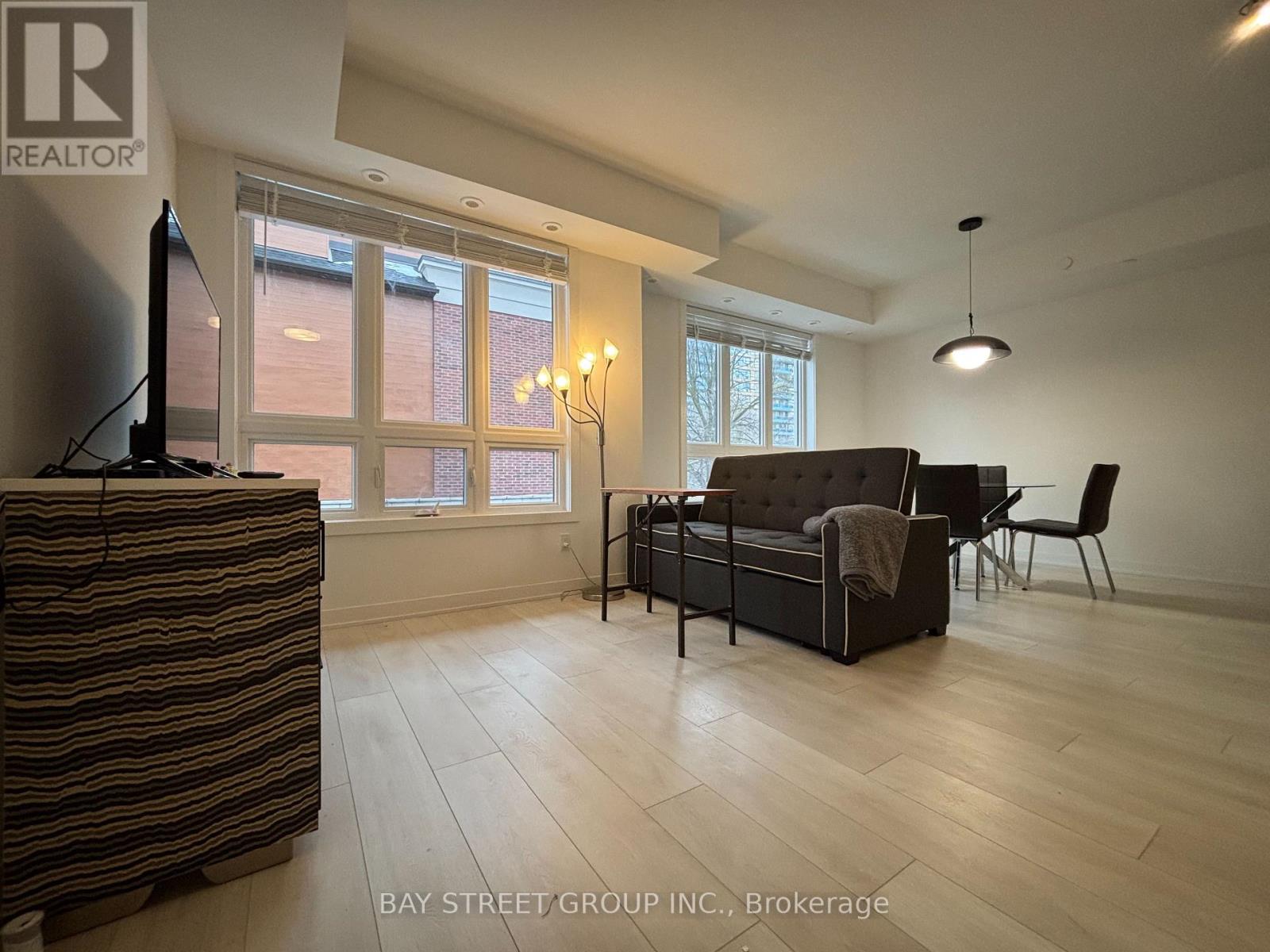 12 - 4017 Hickory Drive, Mississauga, Ontario  L4W 0G6 - Photo 4 - W12670292