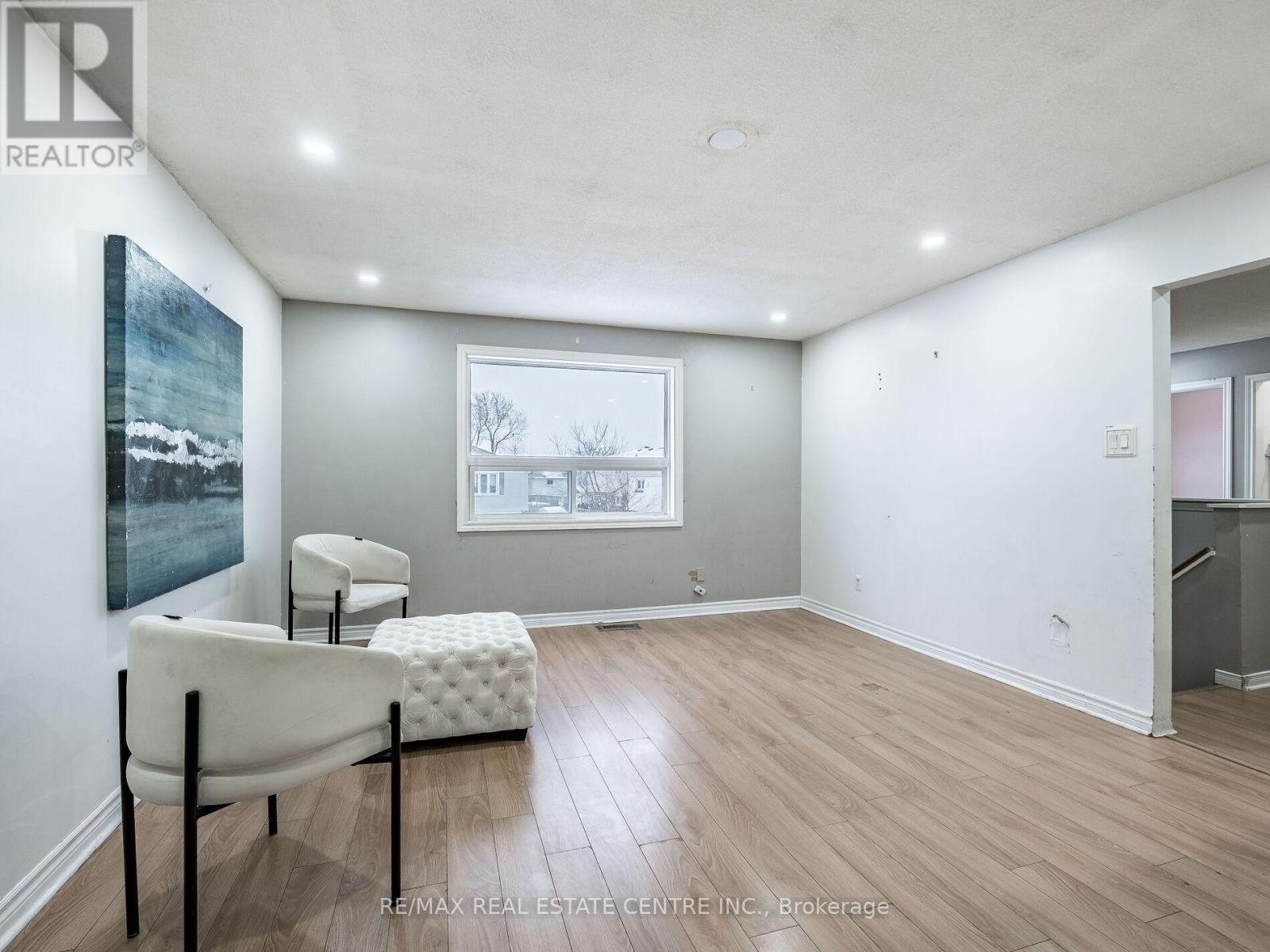 4 Horne Drive, Brampton, Ontario  L6V 2V3 - Photo 16 - W12670294