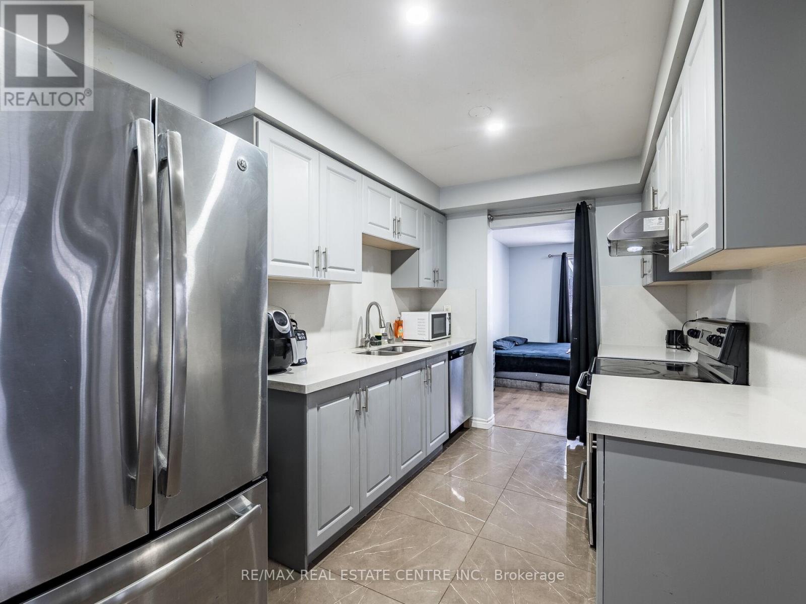 4 Horne Drive, Brampton, Ontario  L6V 2V3 - Photo 31 - W12670294