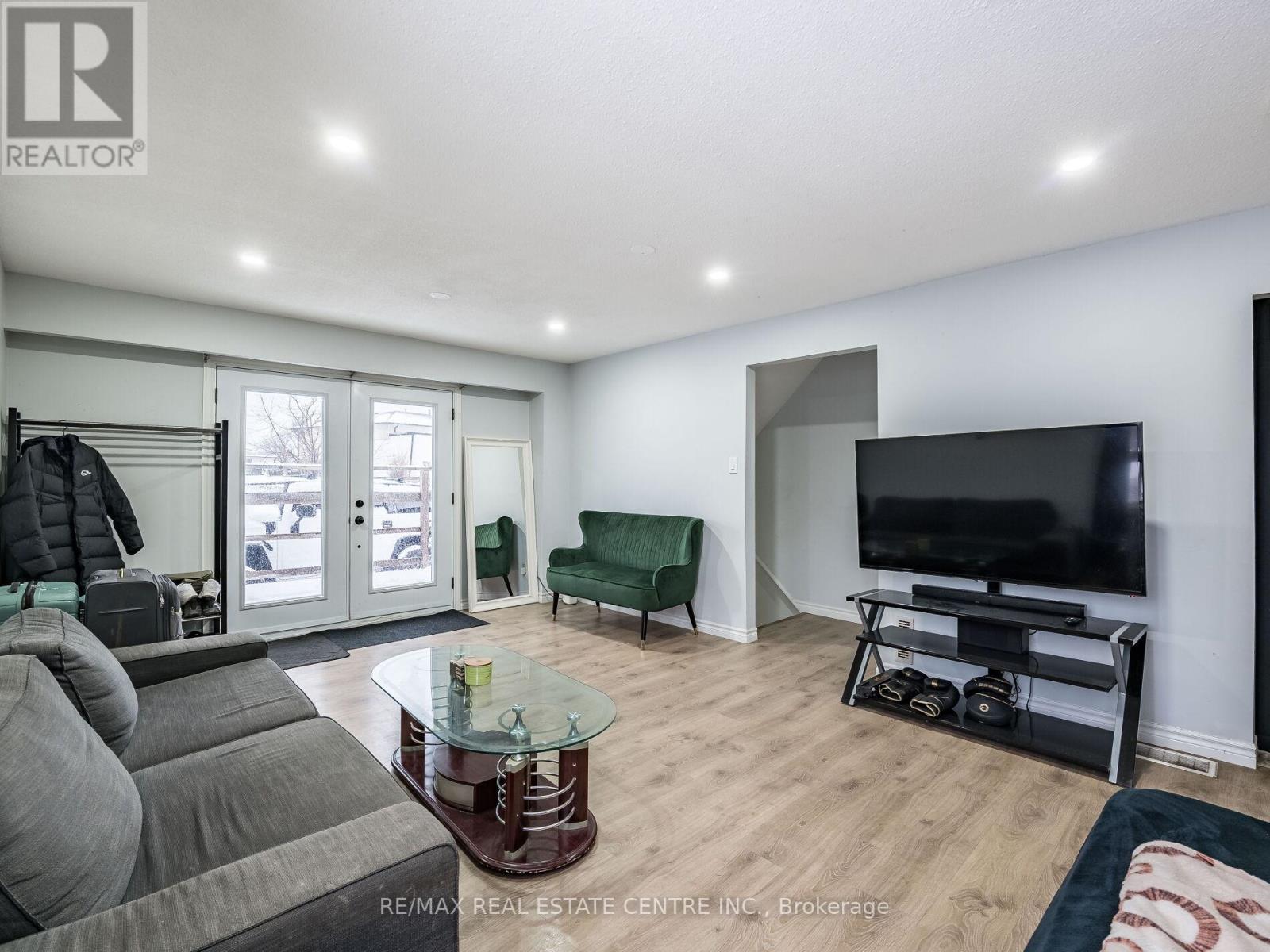 4 Horne Drive, Brampton, Ontario  L6V 2V3 - Photo 36 - W12670294